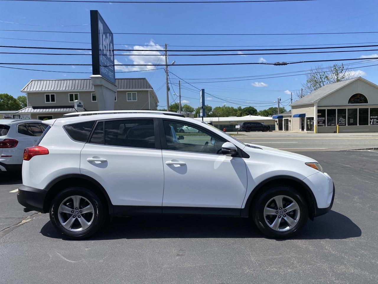 Toyota RAV4  2015