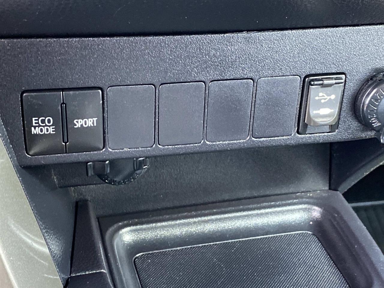 Toyota RAV4  2015