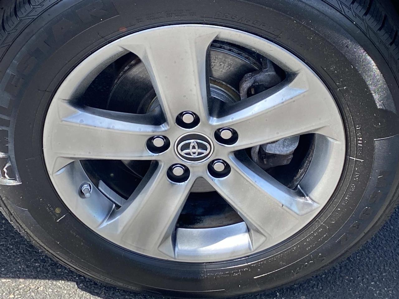 Toyota RAV4  2015