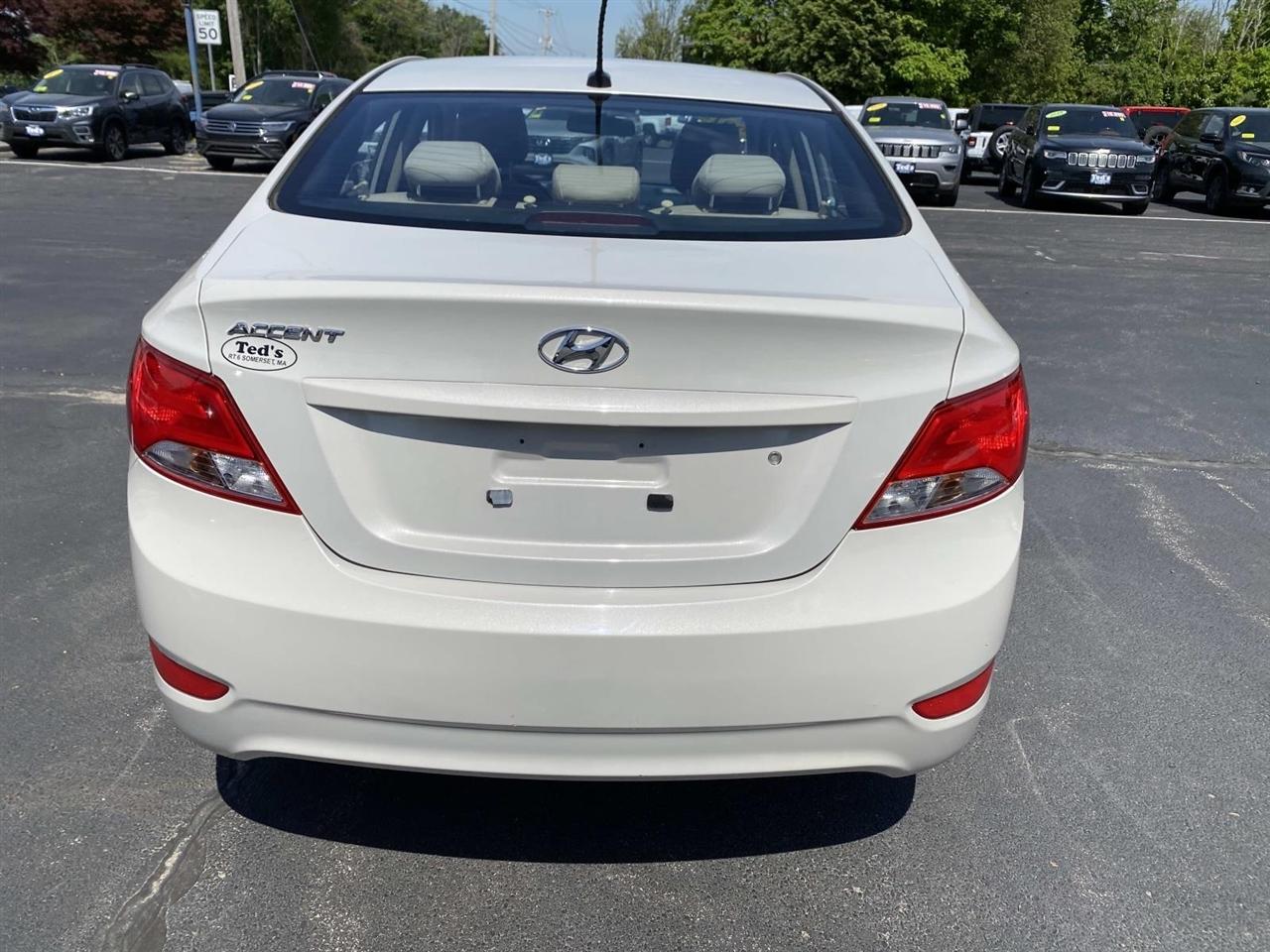 Hyundai Accent  2015
