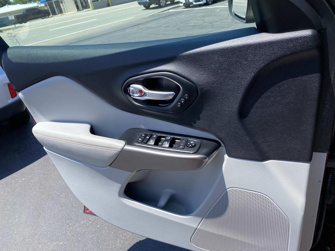 Jeep Cherokee  2019