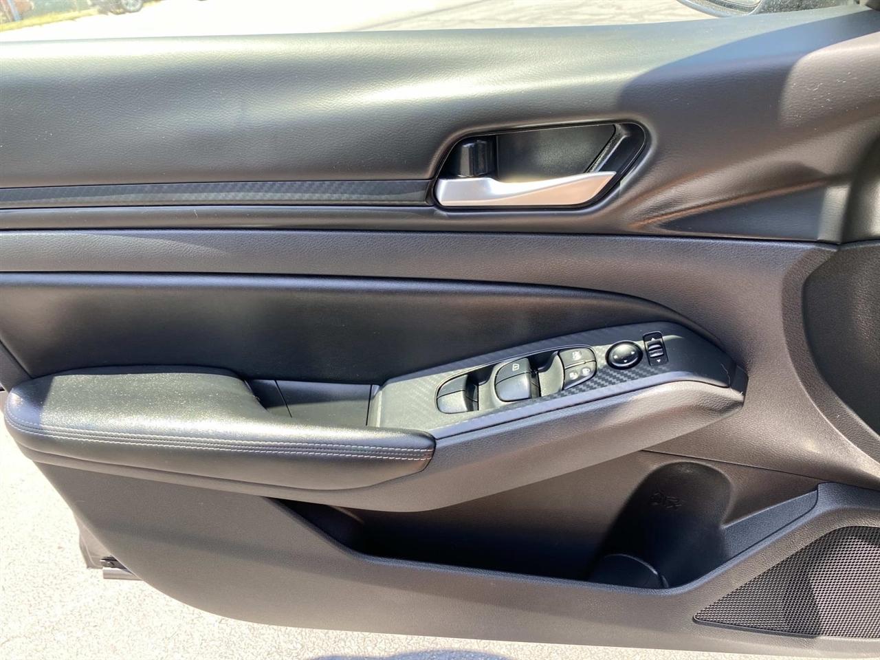Nissan Altima  2024