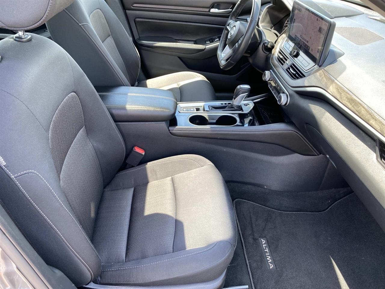 Nissan Altima  2024