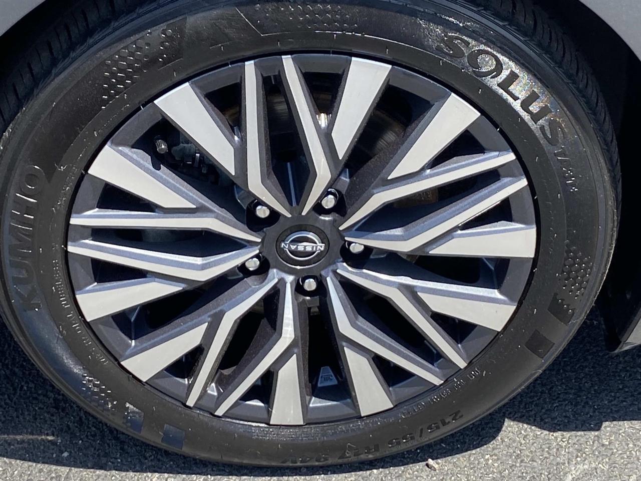 Nissan Altima  2024