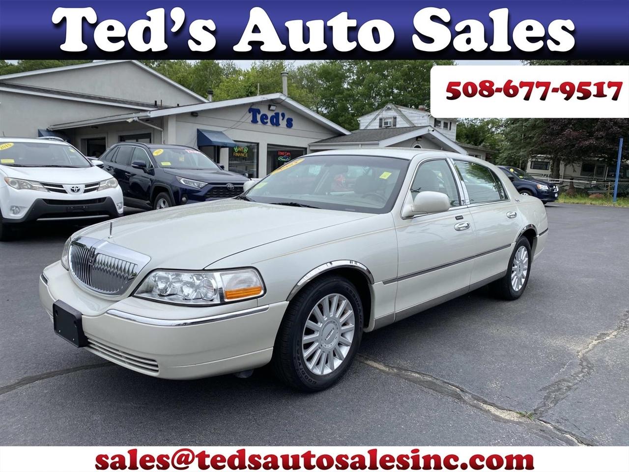 Lincoln Town Car  2005
