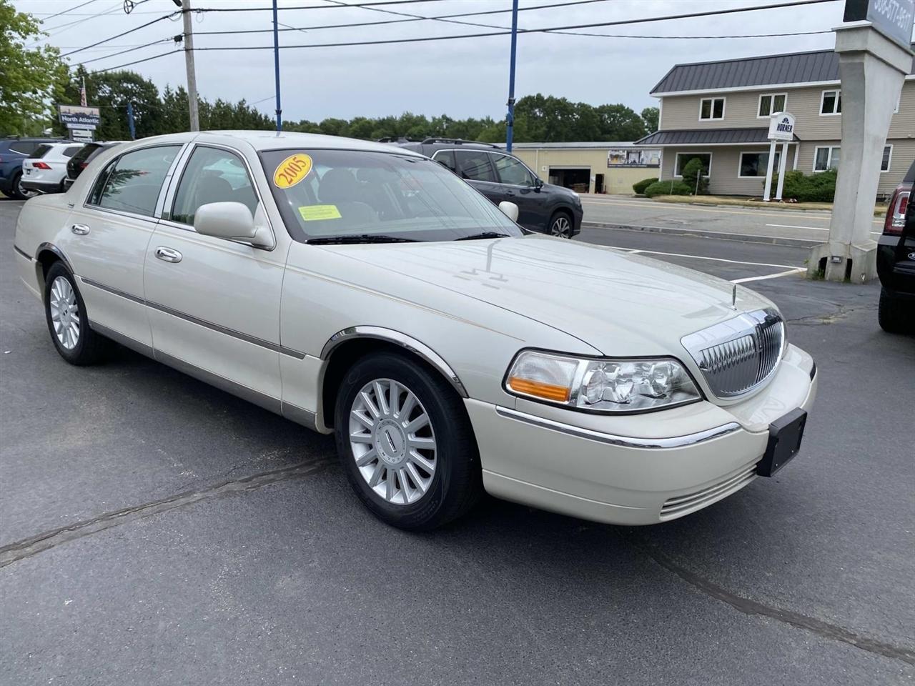 Lincoln Town Car  2005
