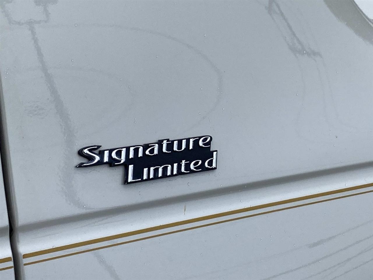 Lincoln Town Car  2005