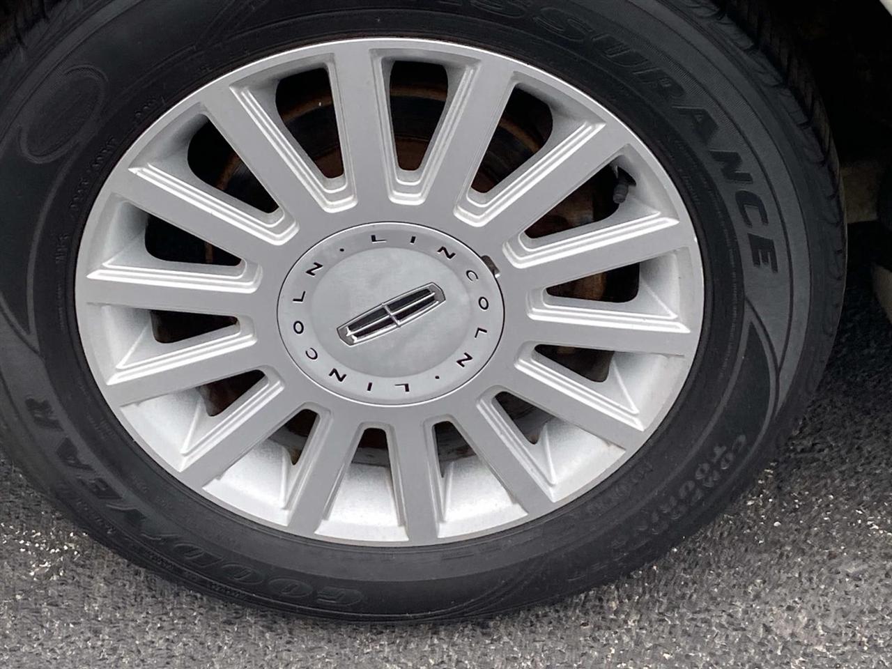 Lincoln Town Car  2005