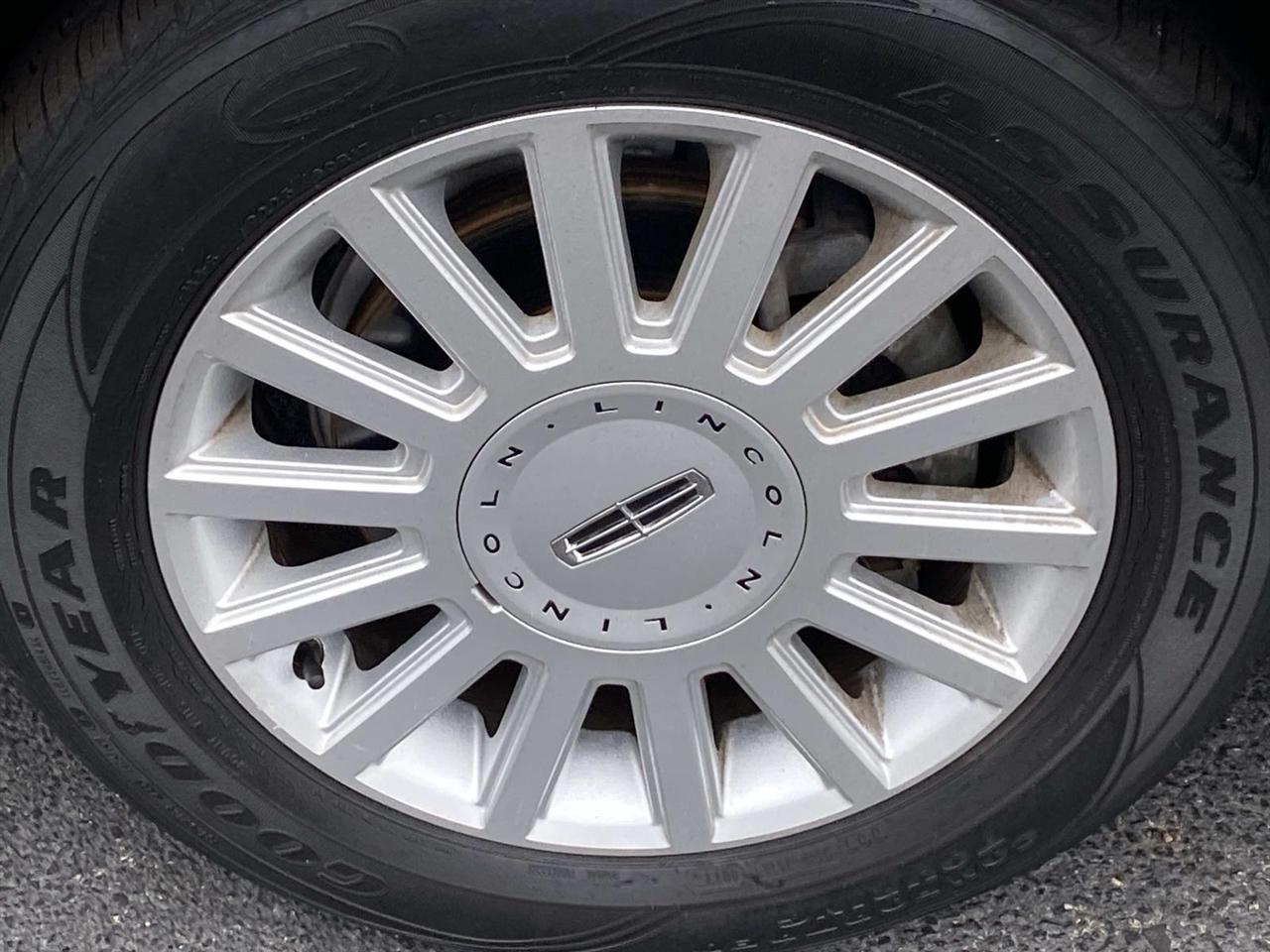 Lincoln Town Car  2005