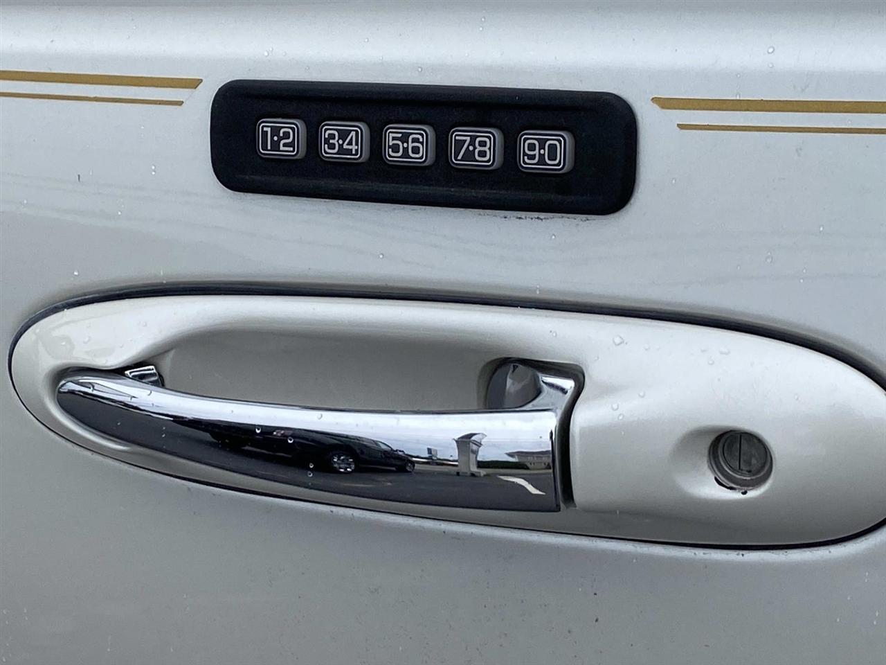 Lincoln Town Car  2005
