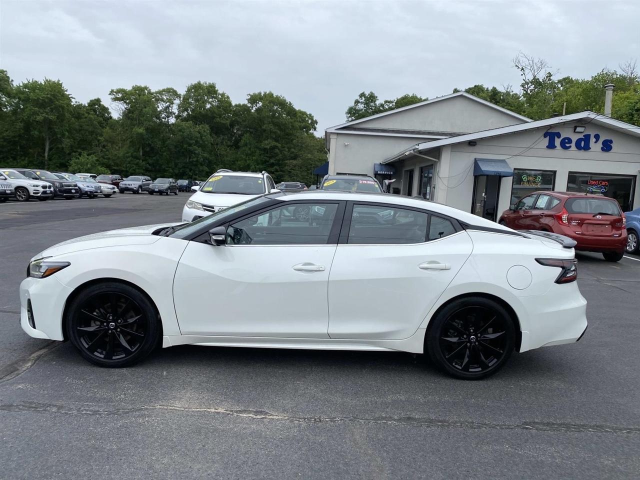 Nissan Maxima  2022