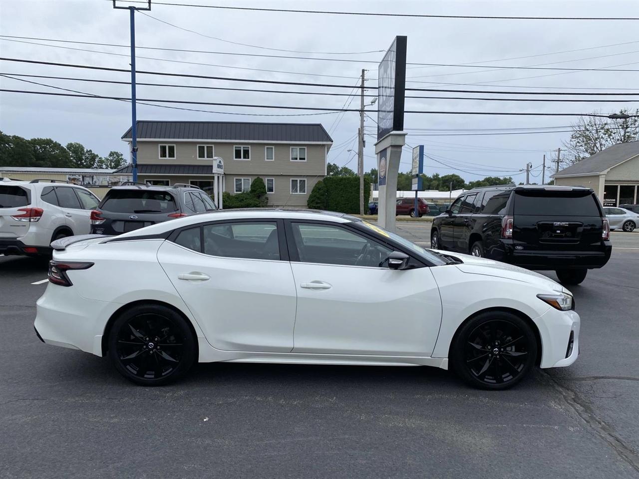 Nissan Maxima  2022