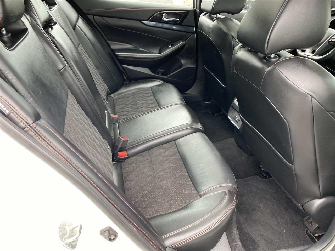 Nissan Maxima  2022