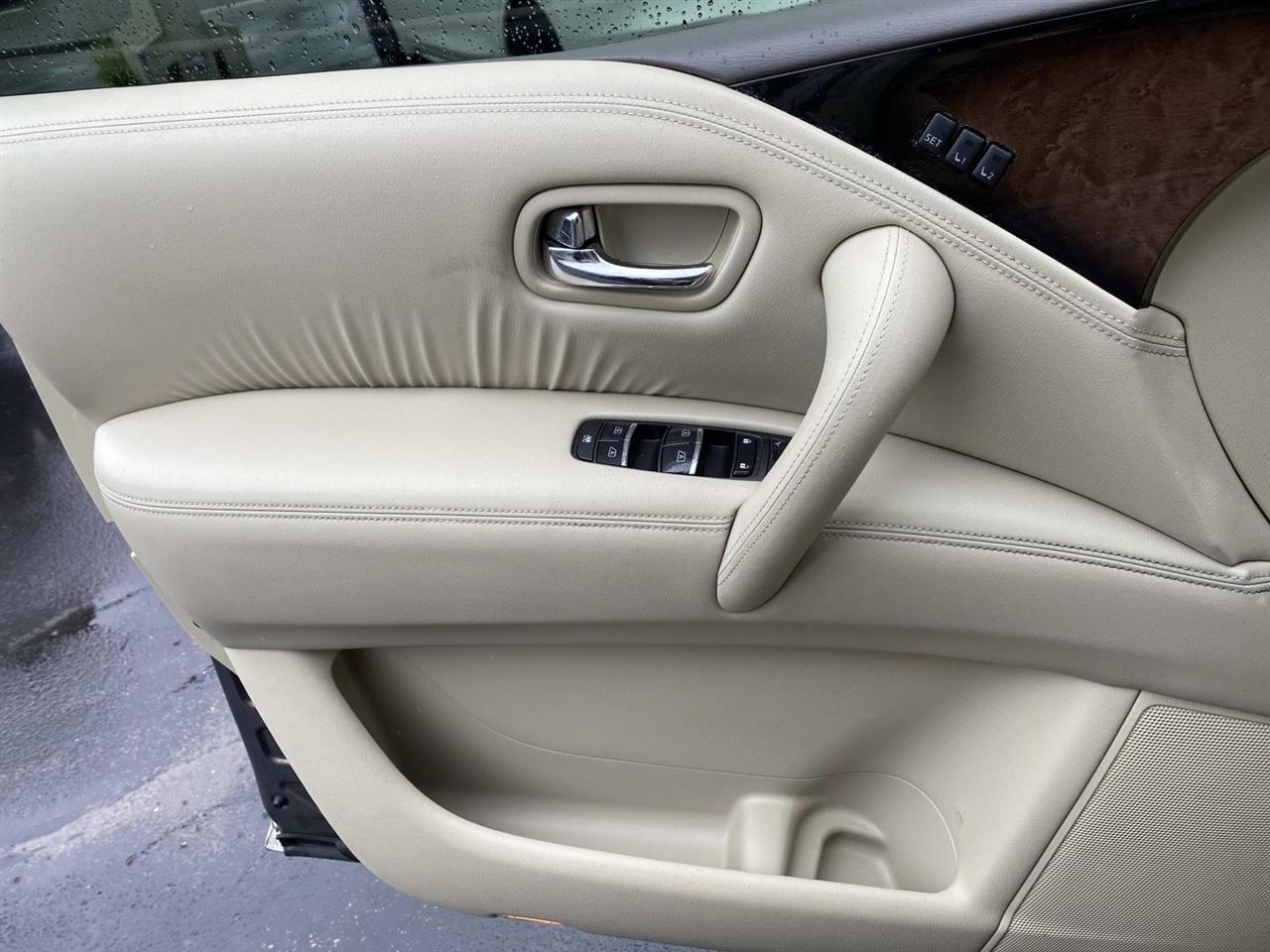 Infiniti QX80  2014