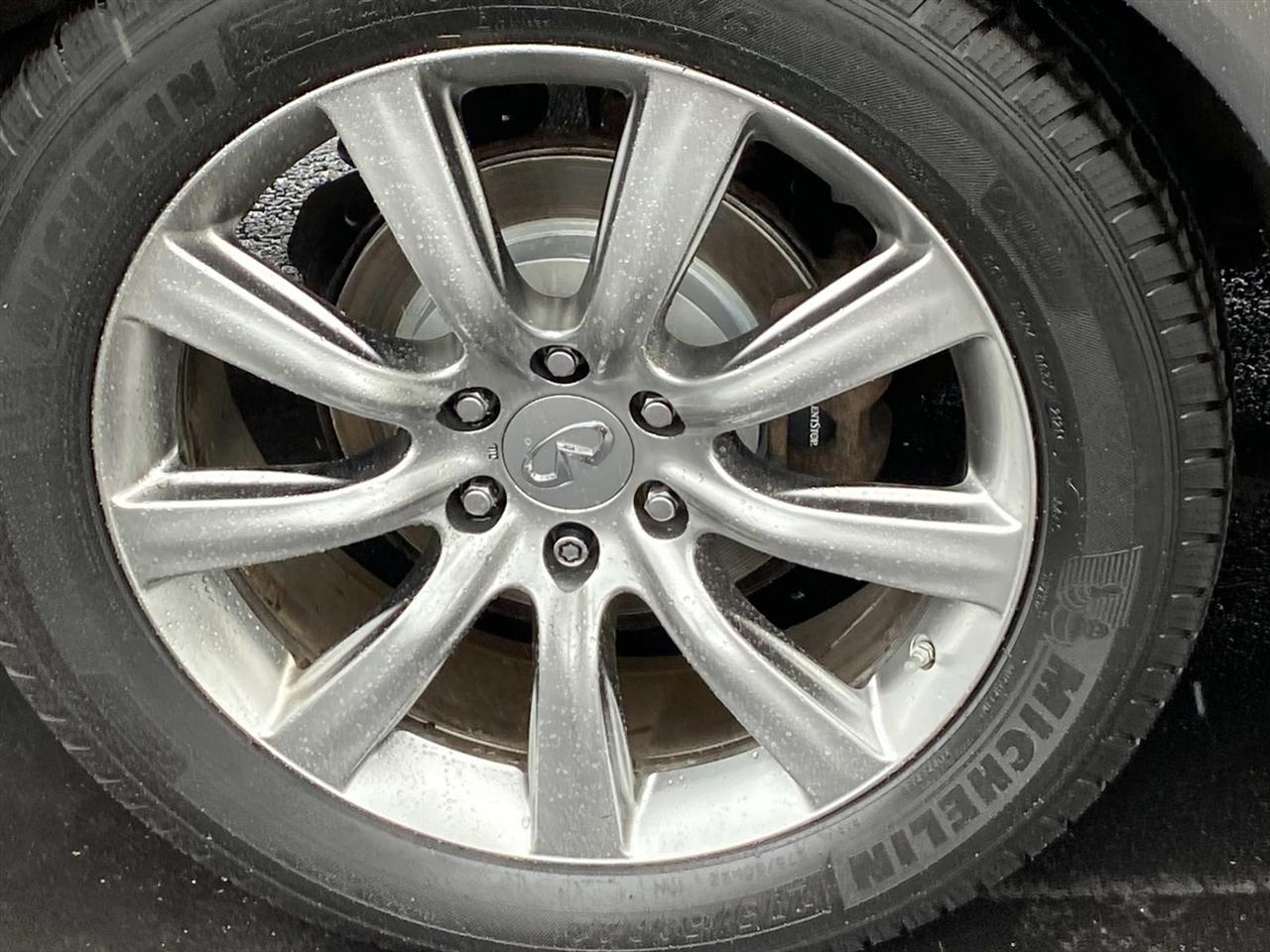 Infiniti QX80  2014