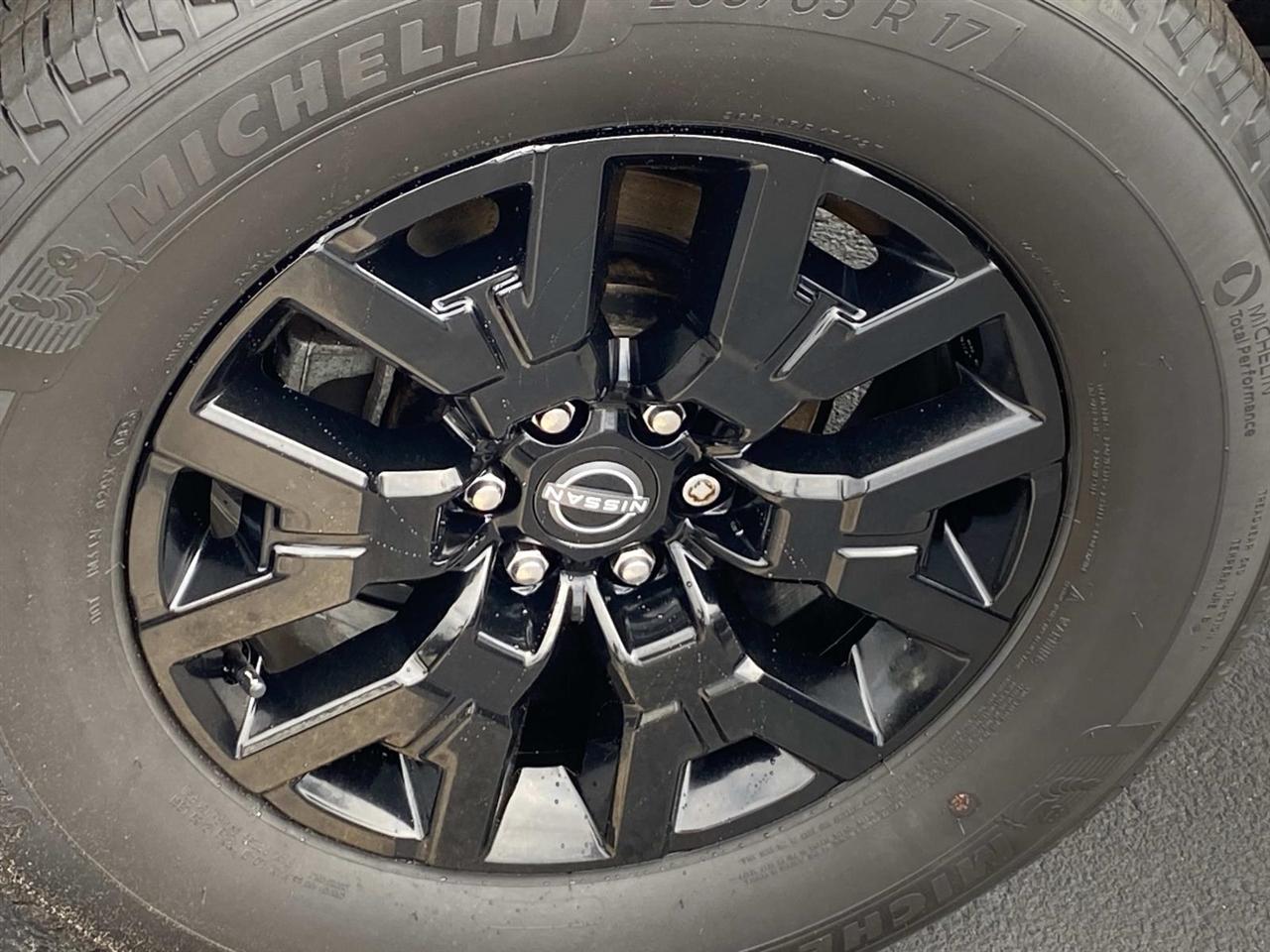 Nissan Frontier  2023