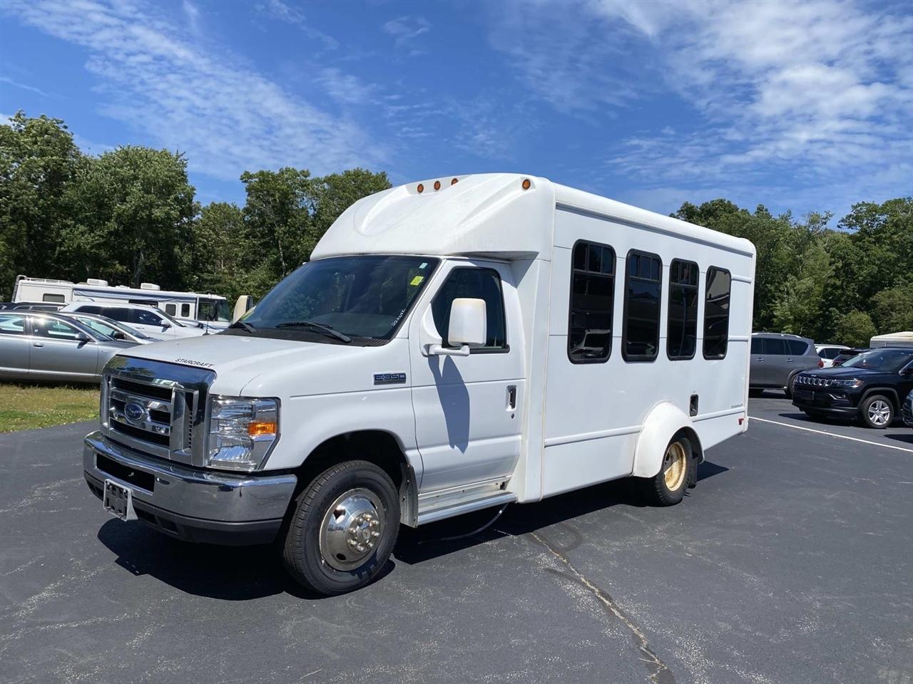 2018 Ford Econoline E-350 SRW 138 WB