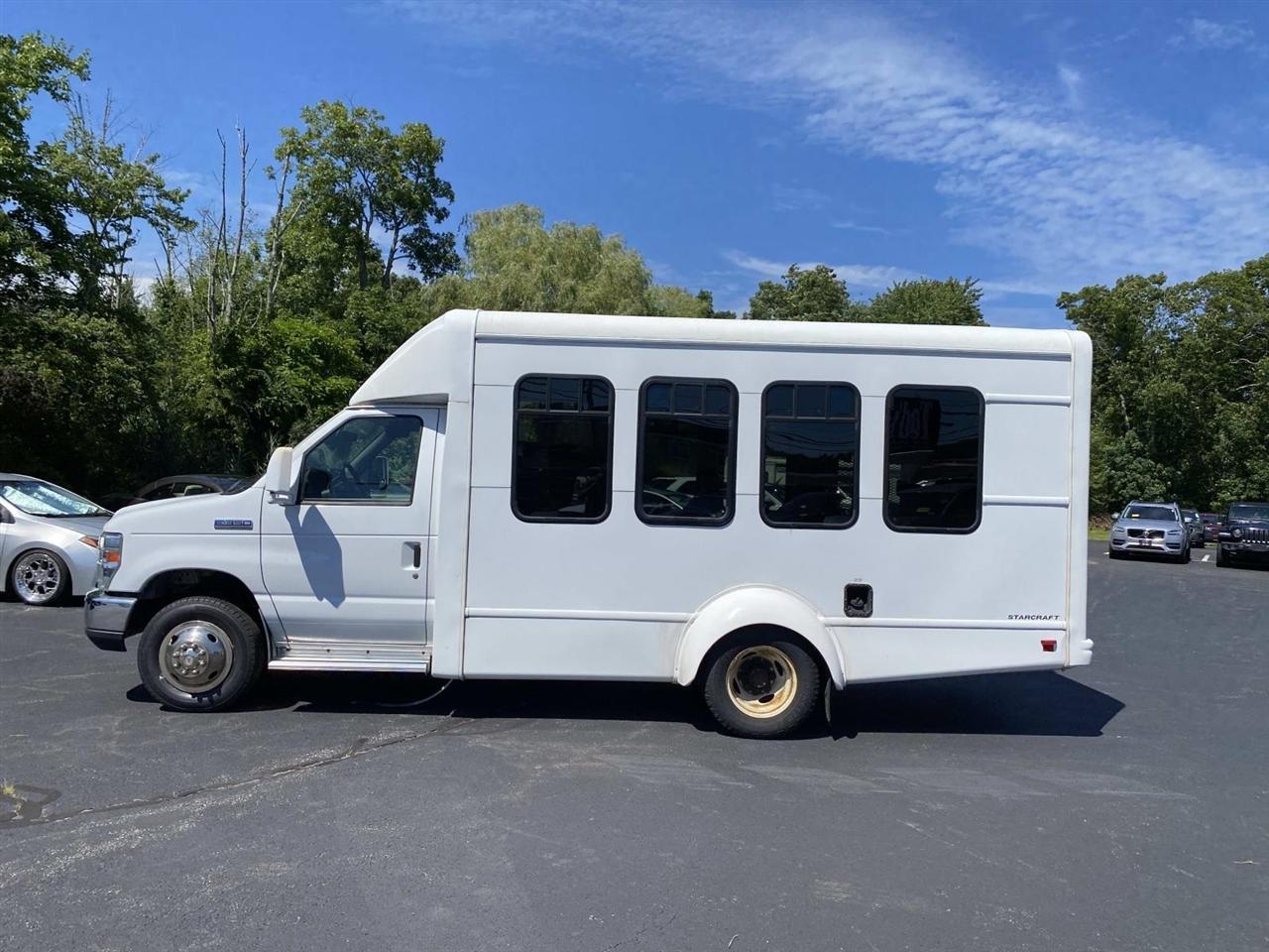Ford Econoline  2018