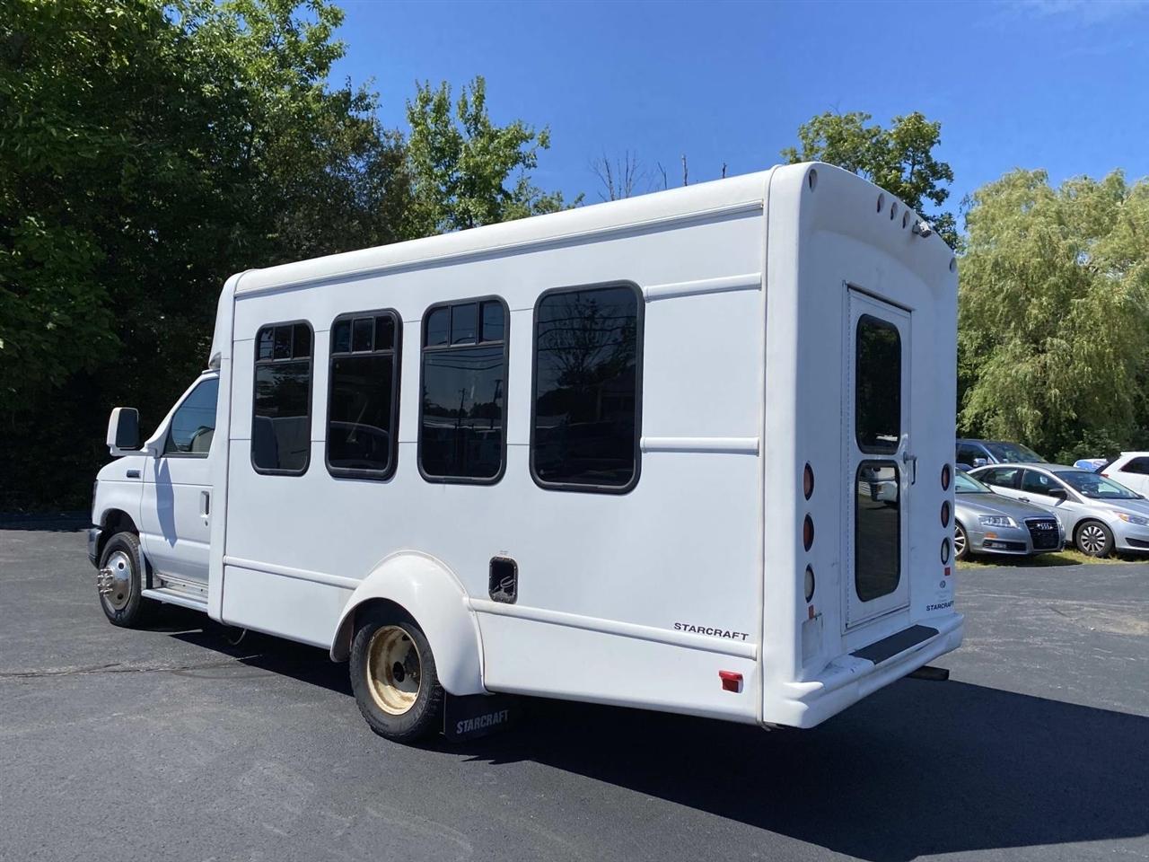 Ford Econoline  2018