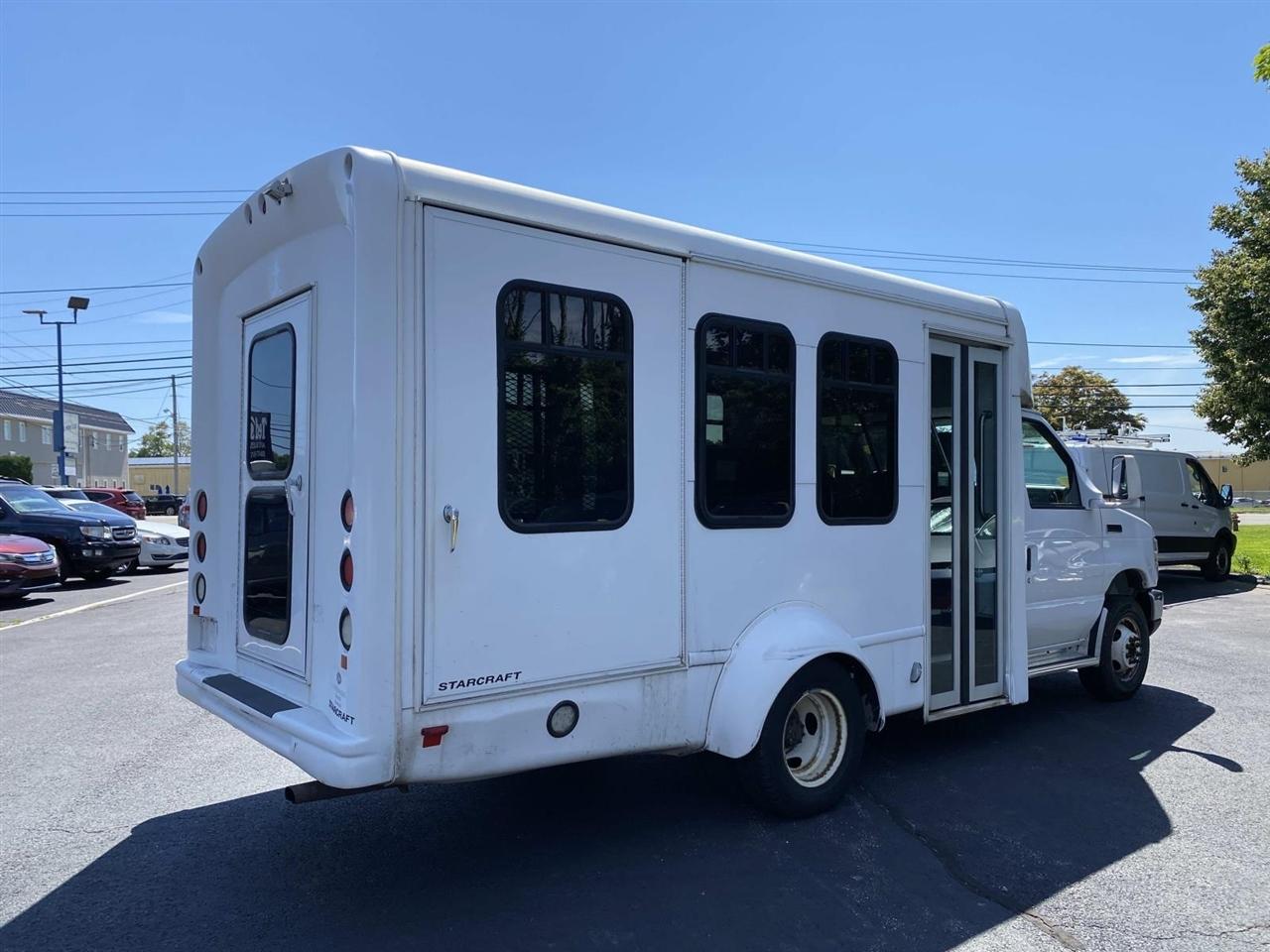 Ford Econoline  2018