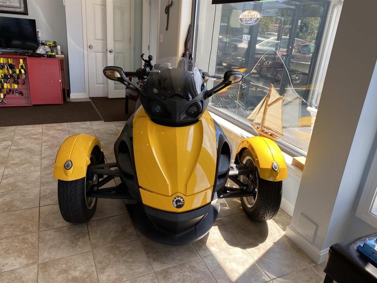 Can-Am Spyder RS  2008