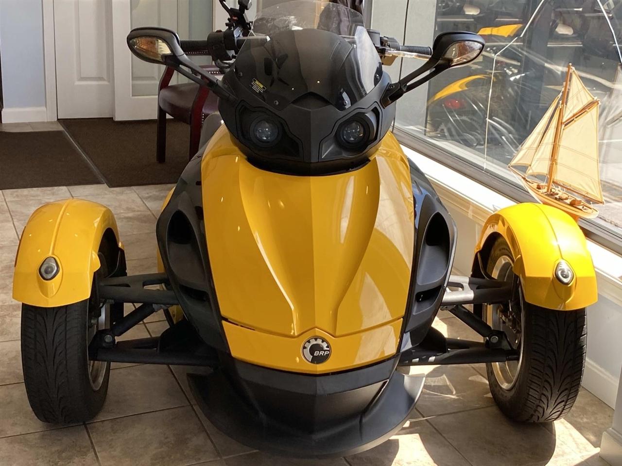Can-Am Spyder RS  2008