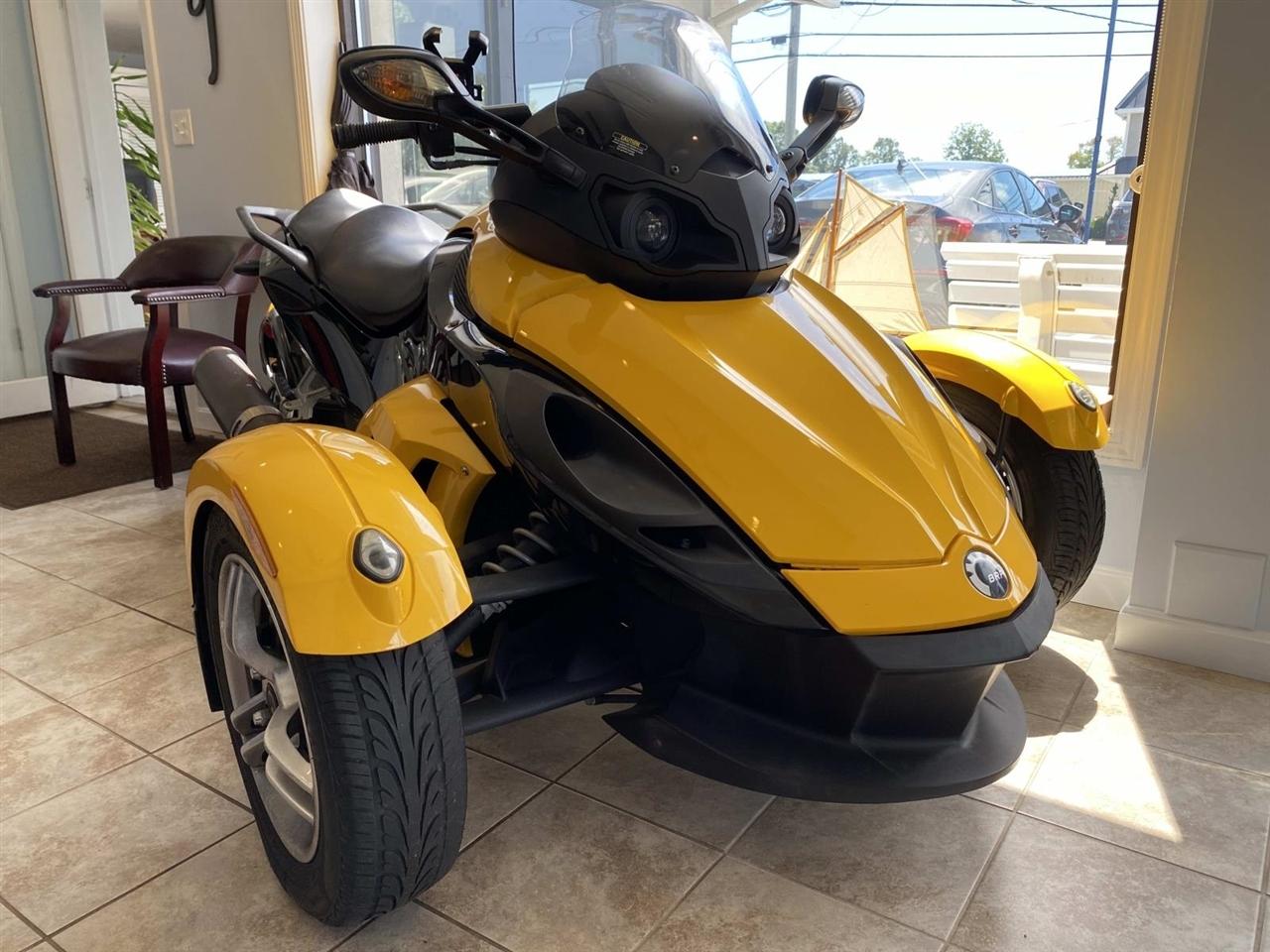 Can-Am Spyder RS  2008