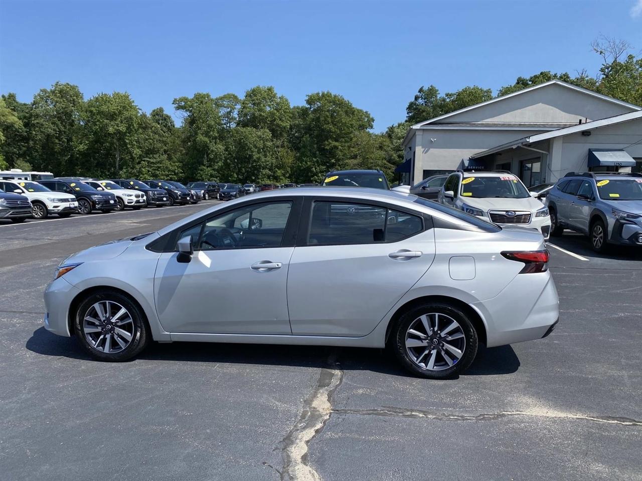 Nissan Versa  2024