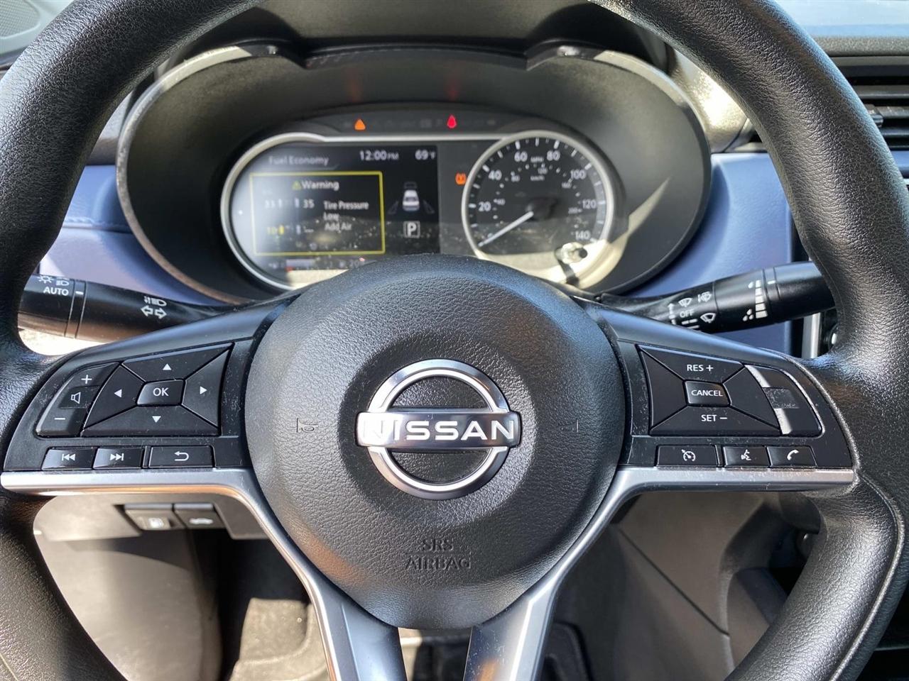 Nissan Versa  2024