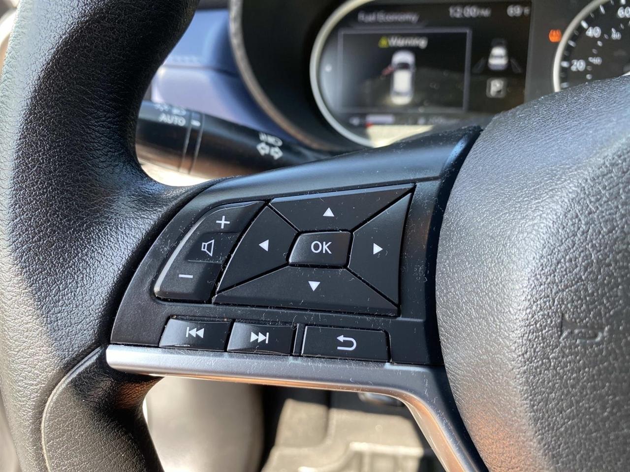 Nissan Versa  2024