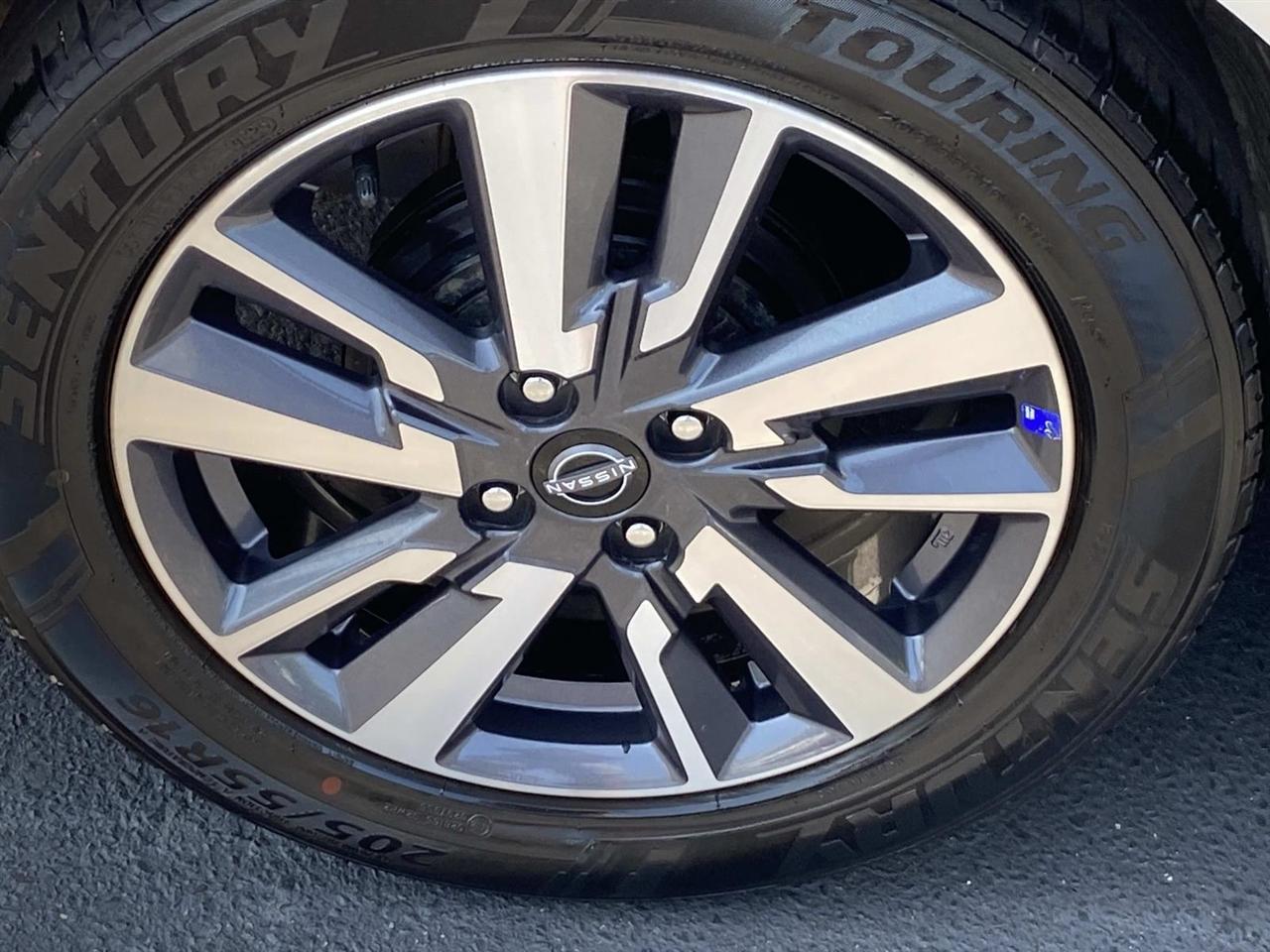 Nissan Versa  2024