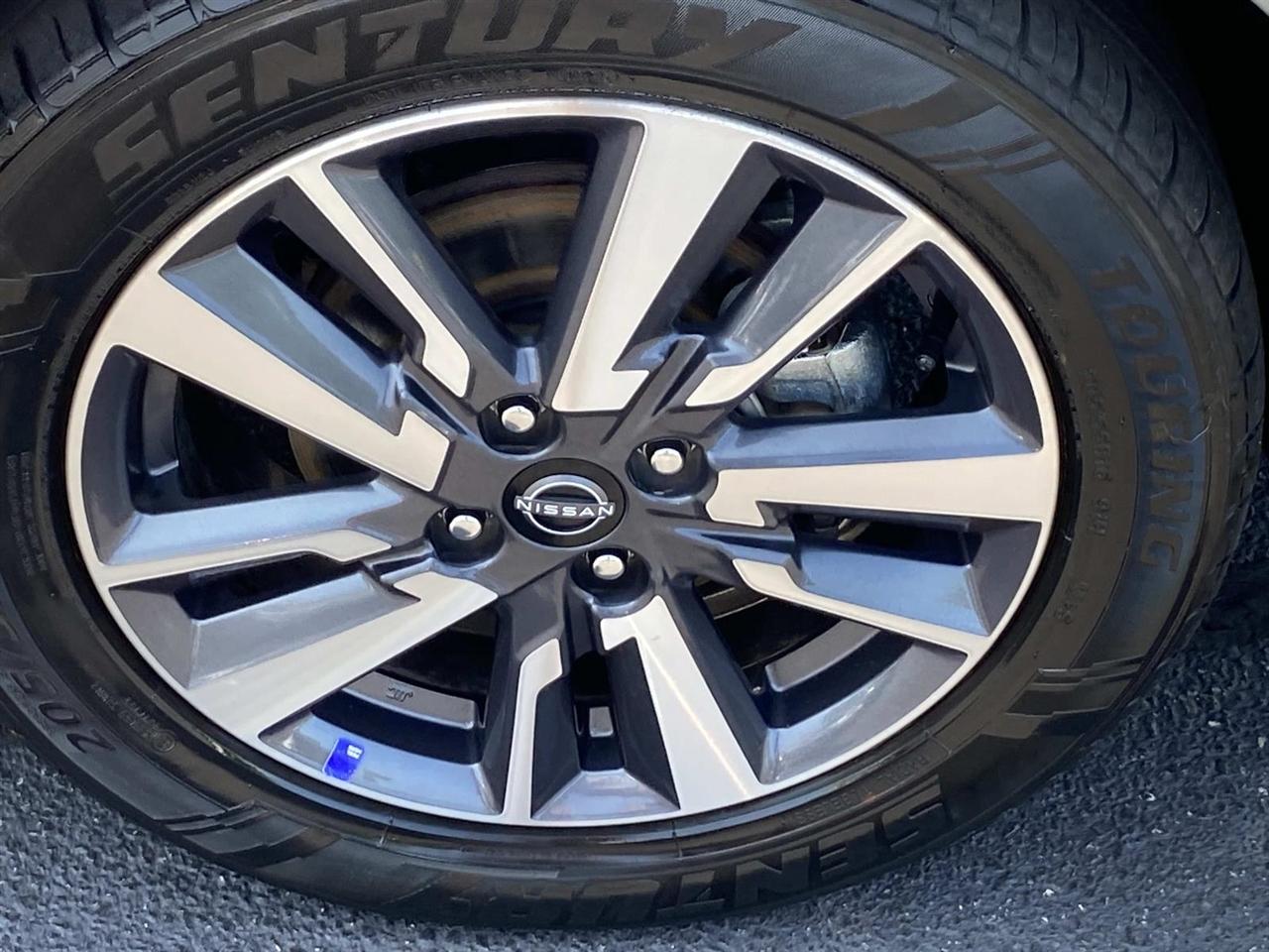Nissan Versa  2024
