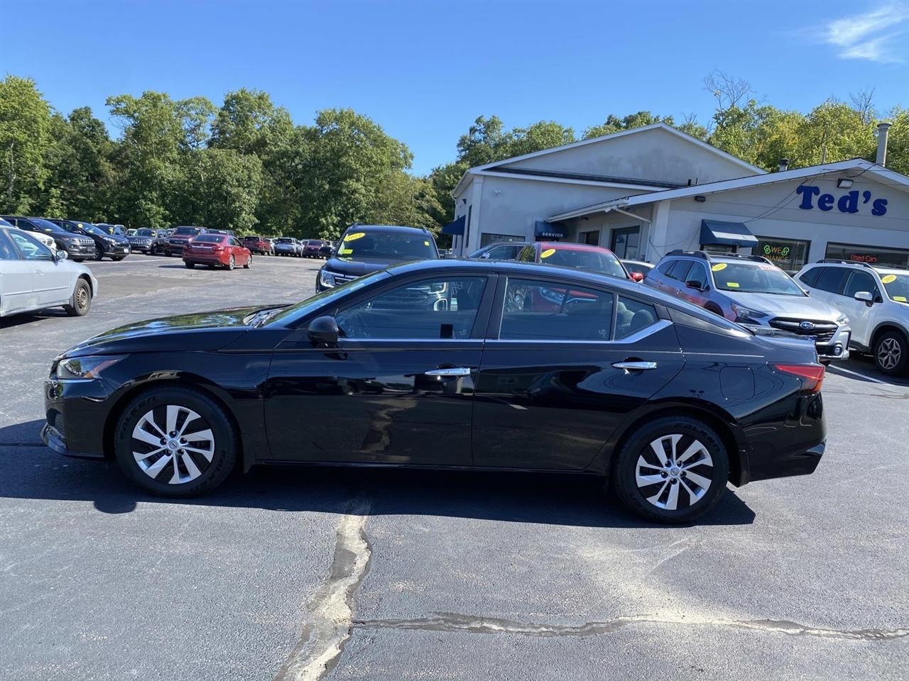 Nissan Altima  2024