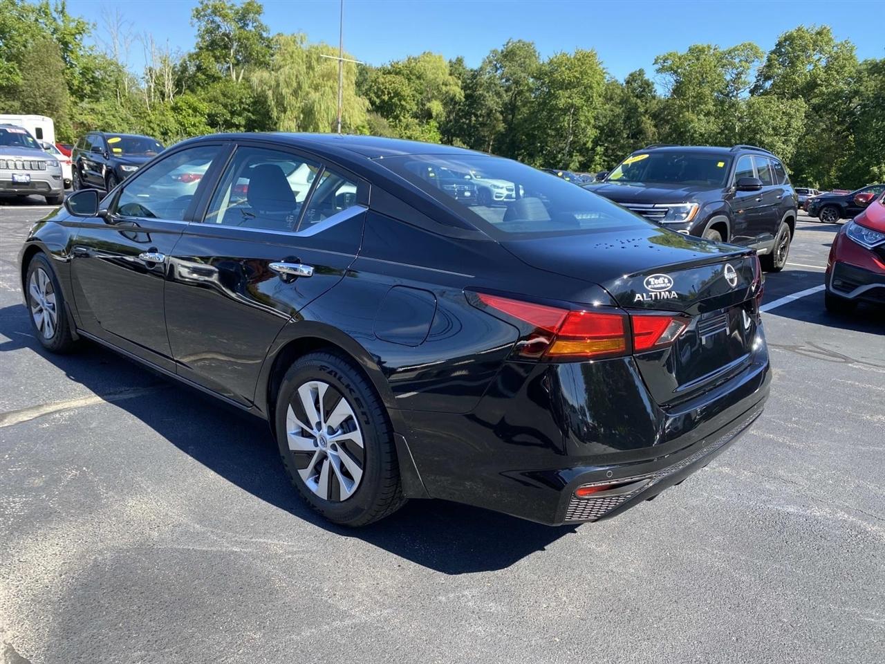 Nissan Altima  2024