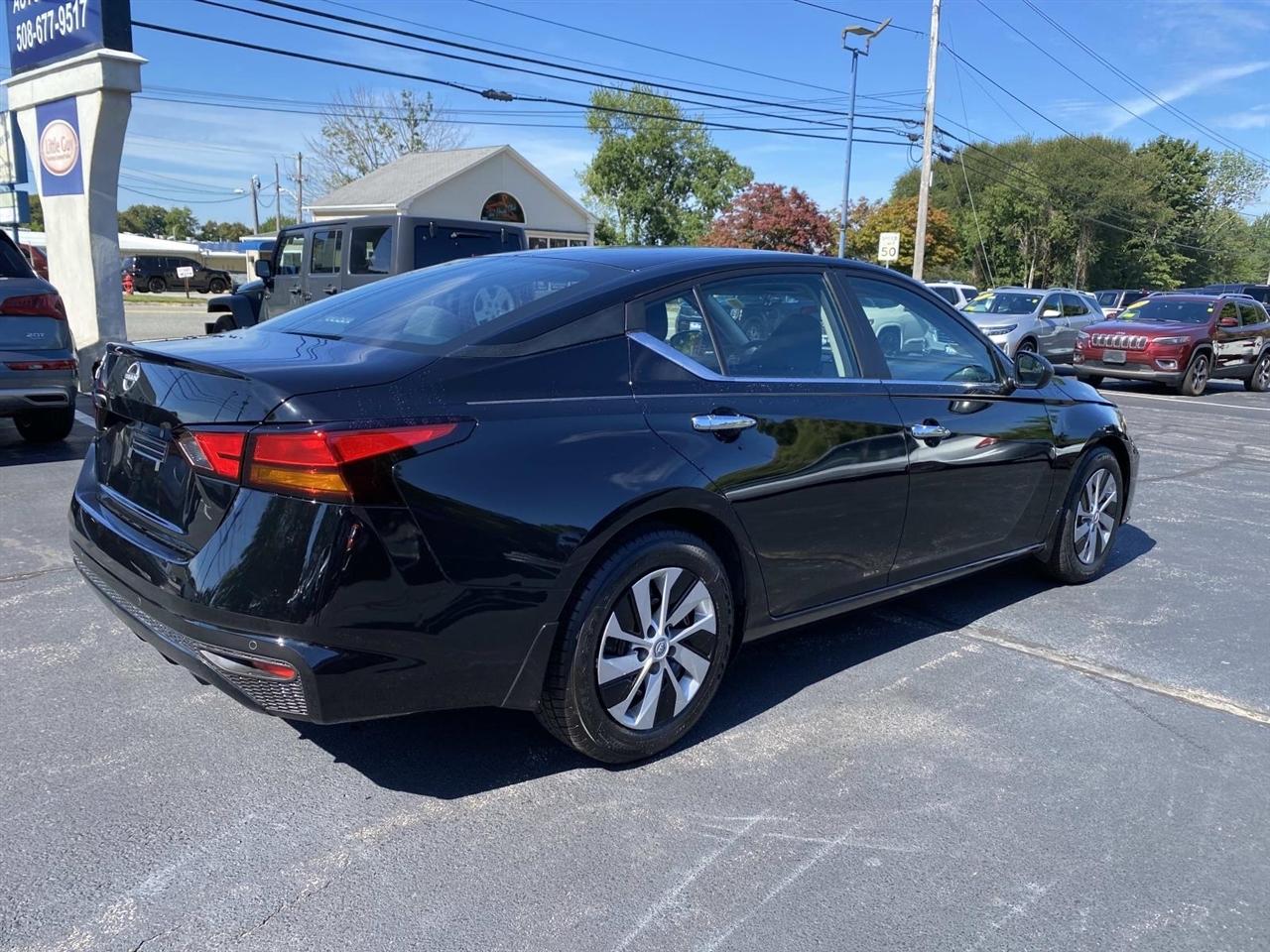 Nissan Altima  2024
