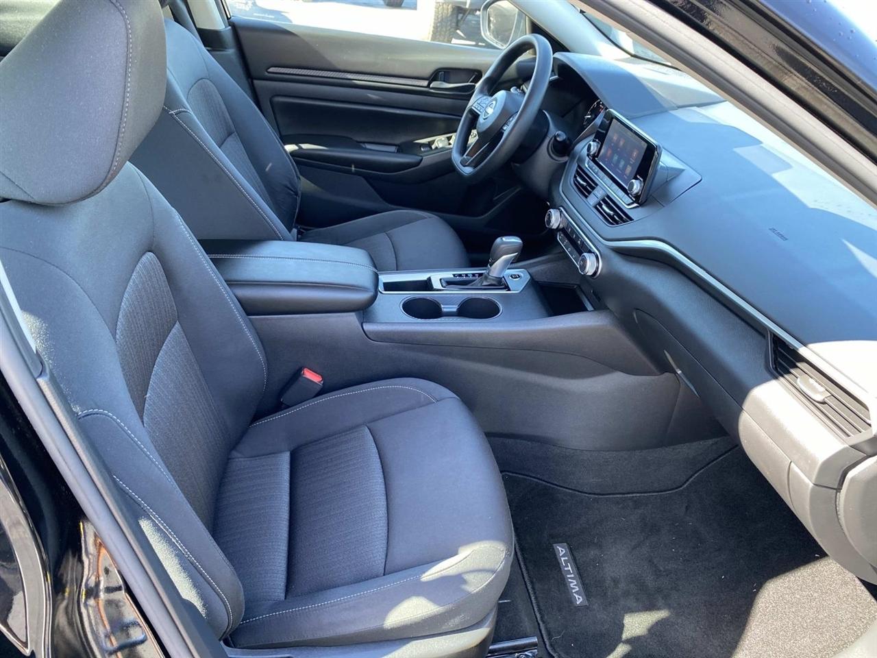 Nissan Altima  2024