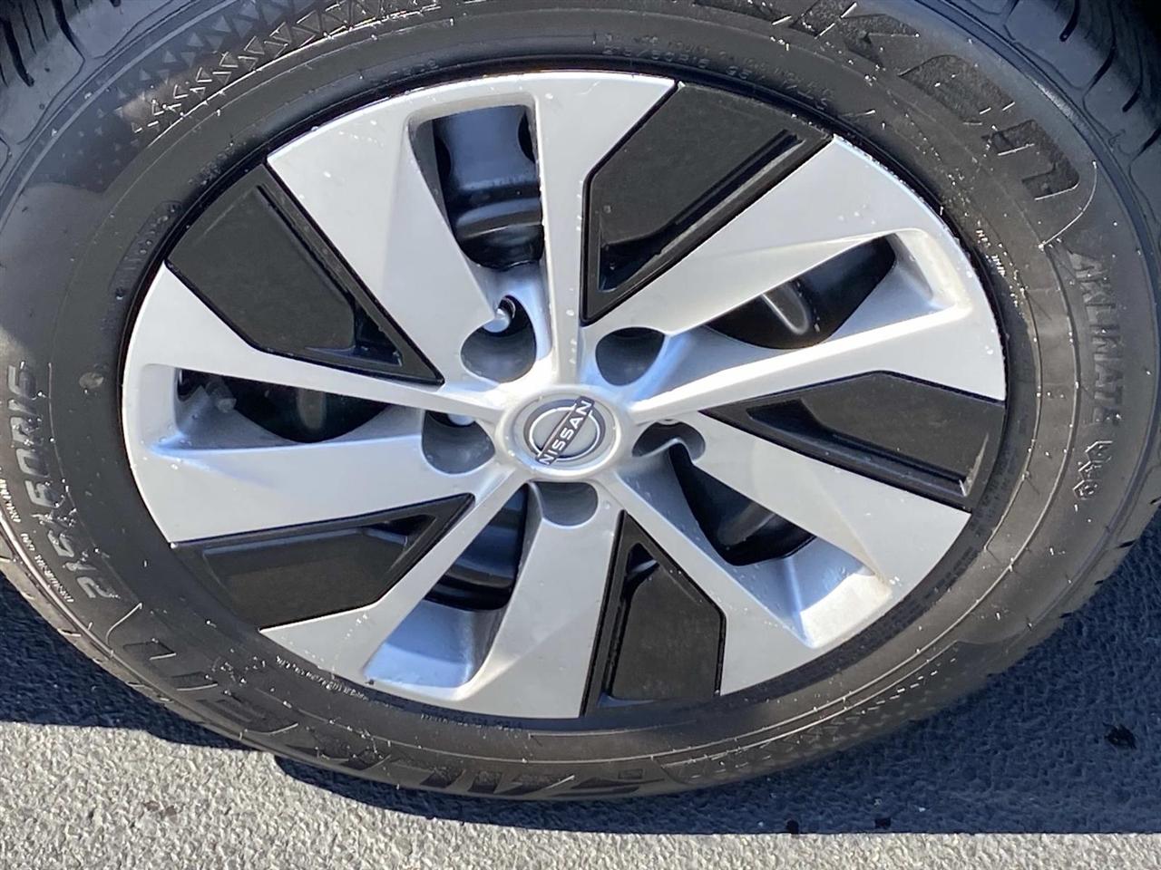 Nissan Altima  2024