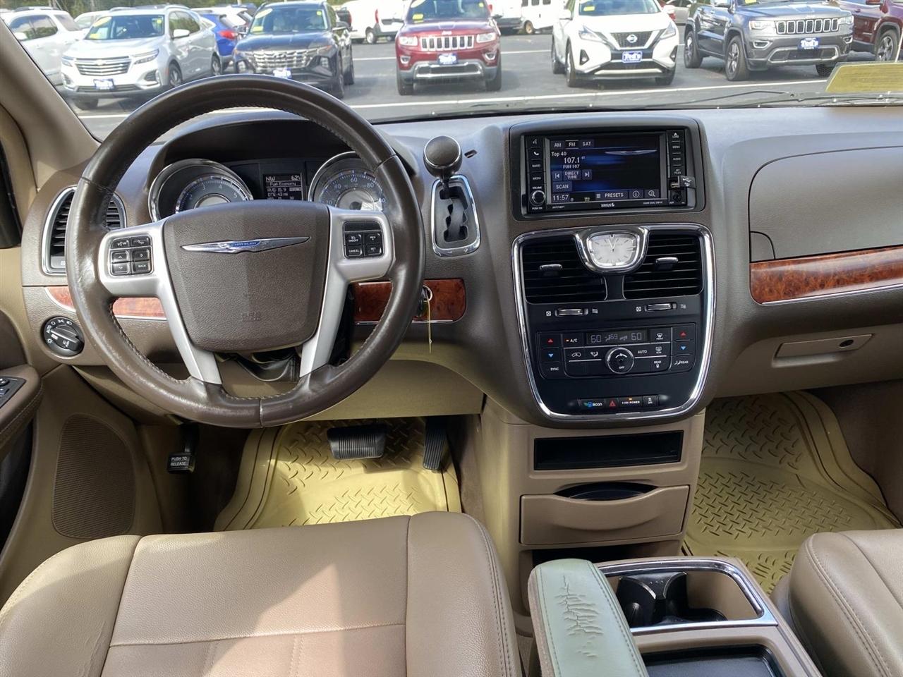 Chrysler Town & Country  2014