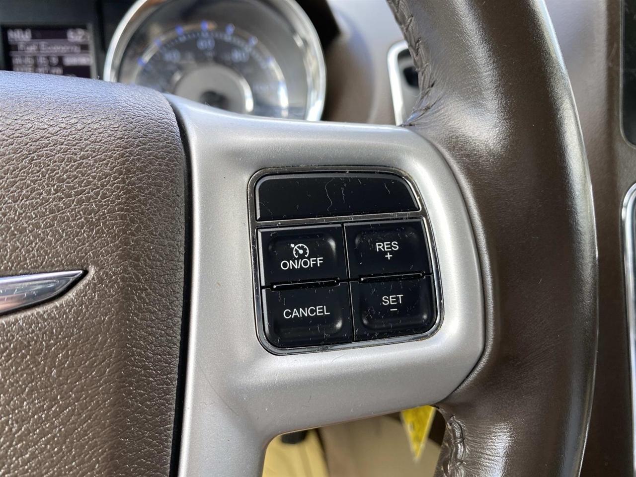Chrysler Town & Country  2014
