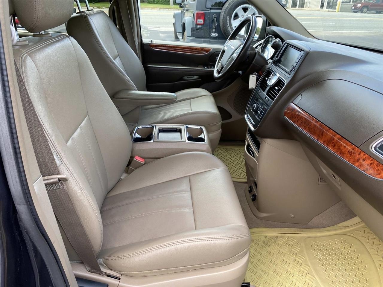 Chrysler Town & Country  2014