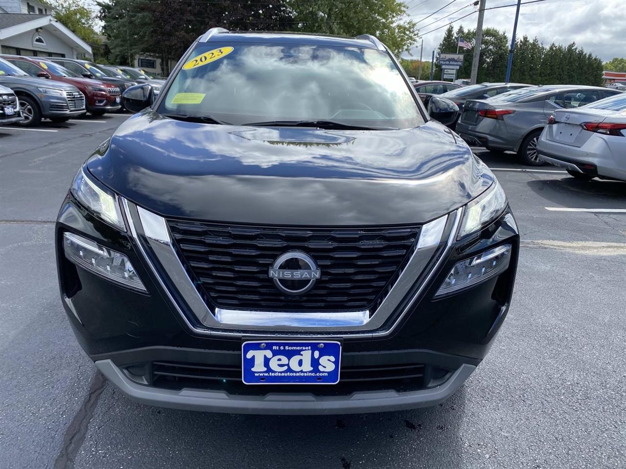 Nissan Rogue  2023