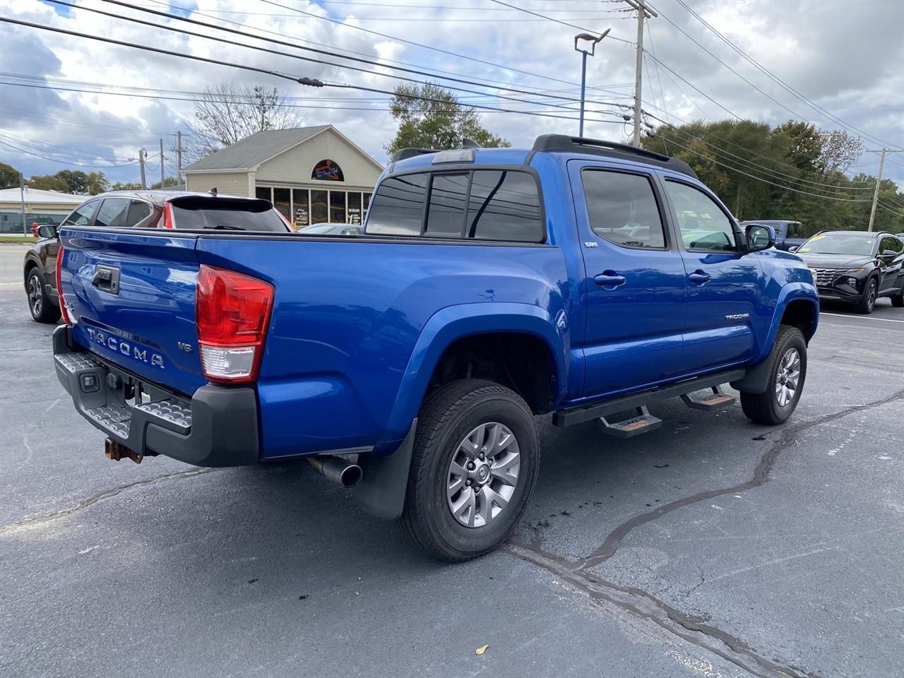 Toyota Tacoma  2016