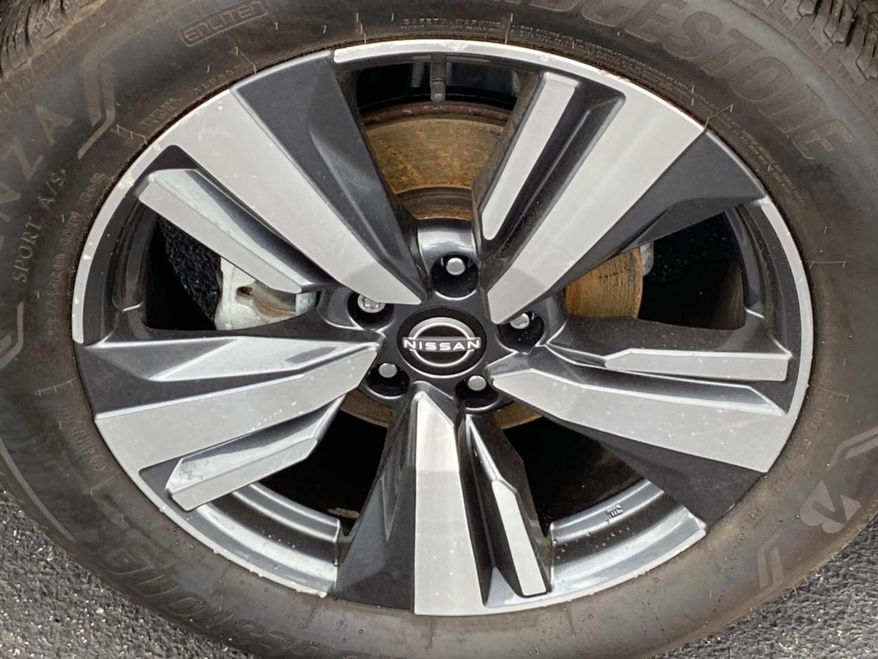 Nissan Rogue  2023