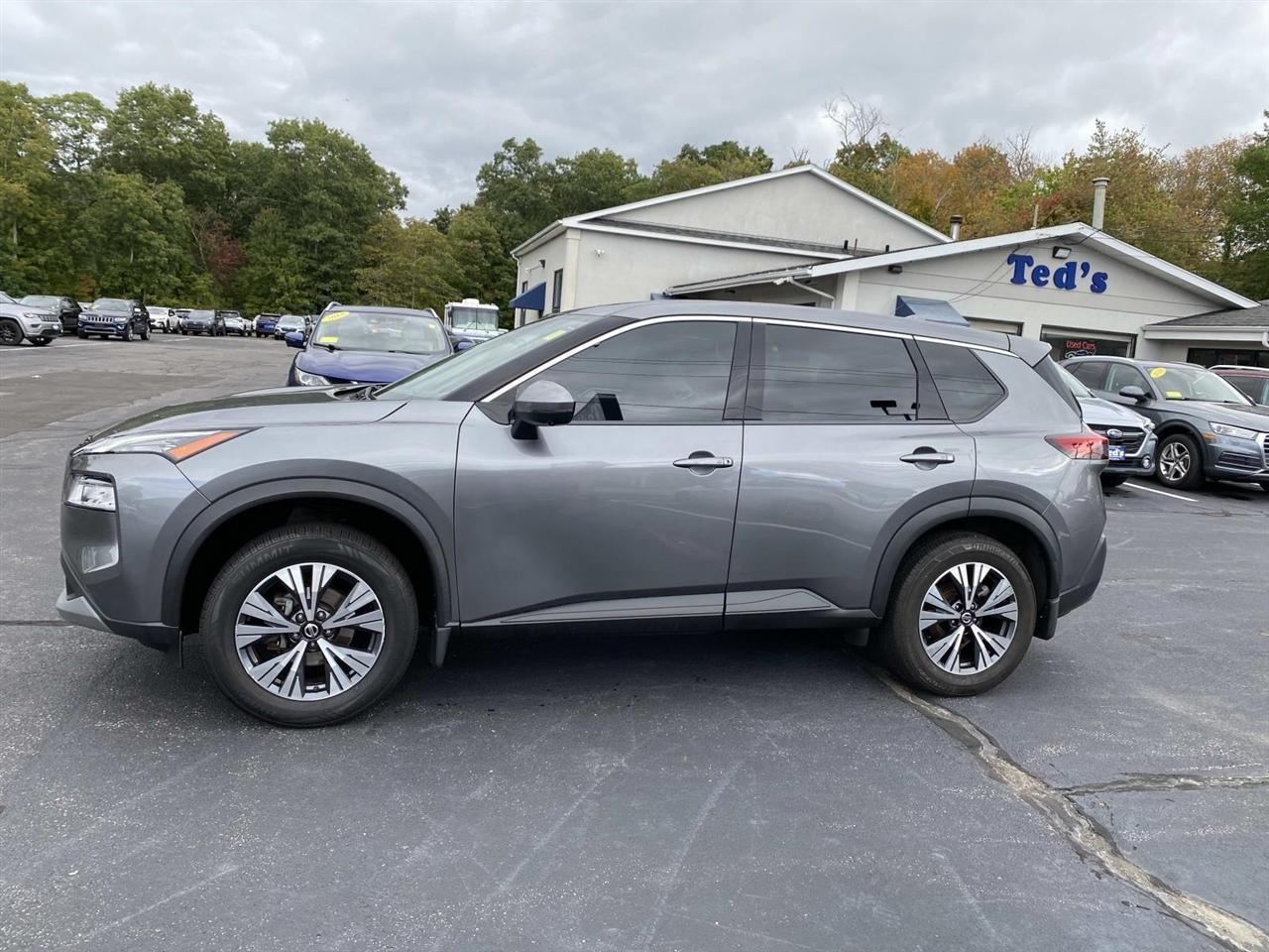 Nissan Rogue  2021