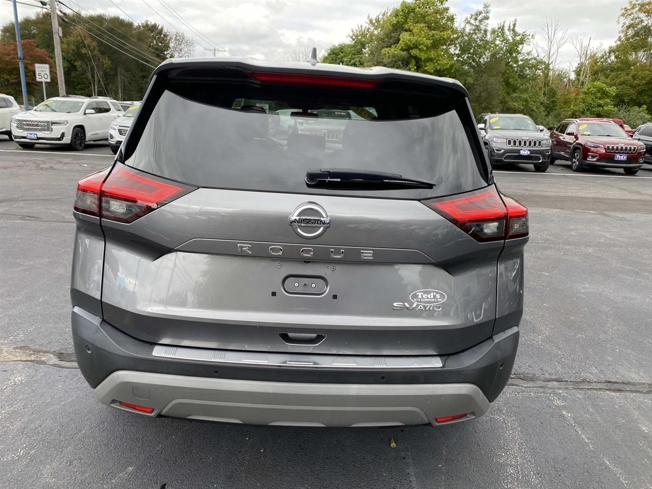 Nissan Rogue  2021