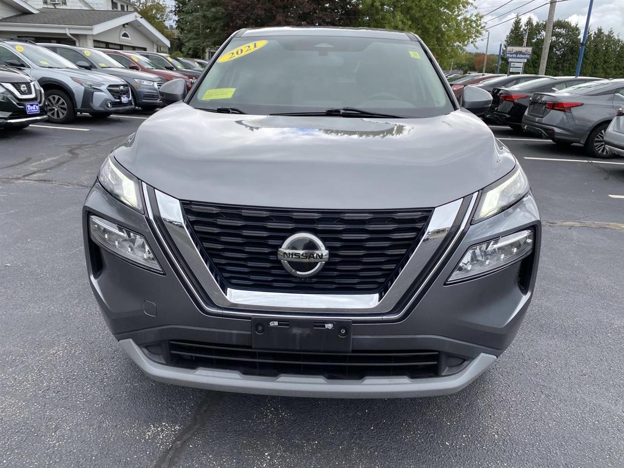 Nissan Rogue  2021