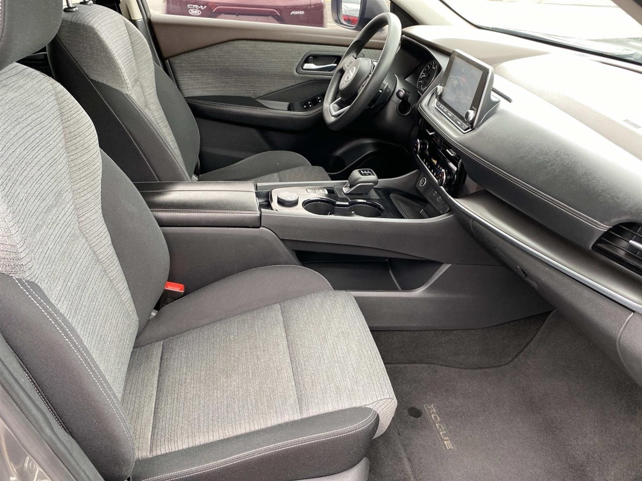 Nissan Rogue  2021