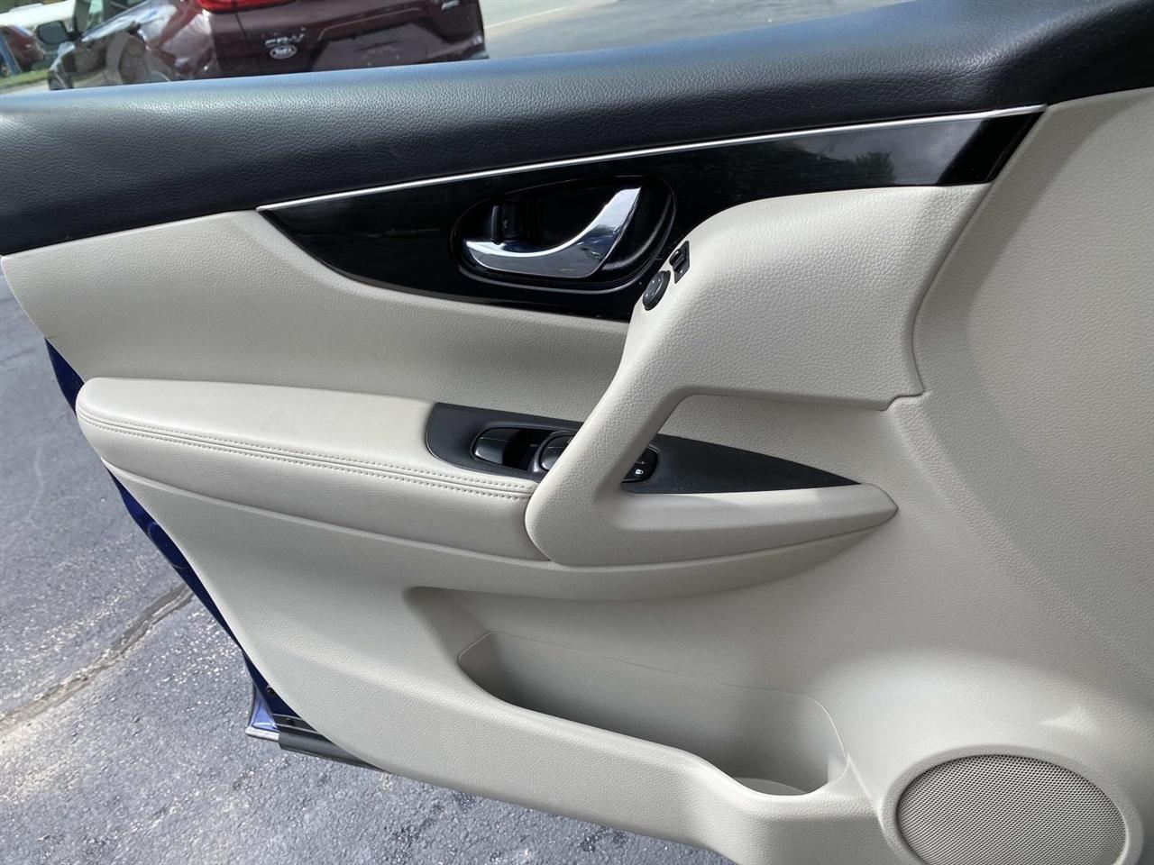 Nissan Rogue Sport  2018