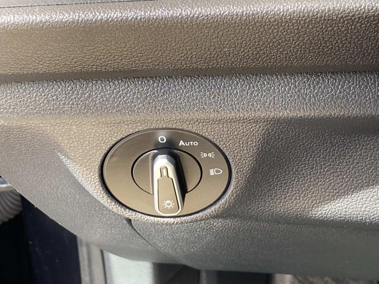 Volkswagen Jetta SE 2024