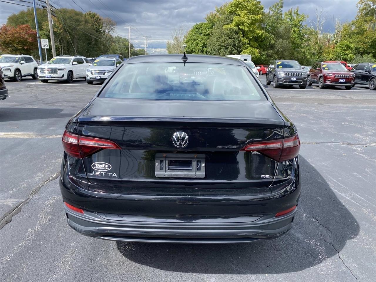 Volkswagen Jetta SE Auto 2024